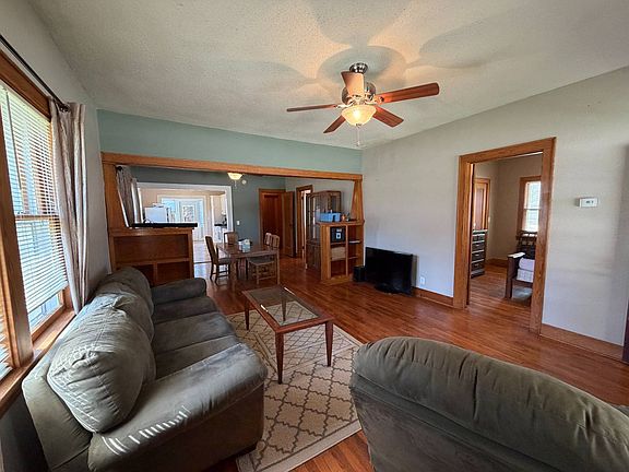 4th image of 427 S Main St