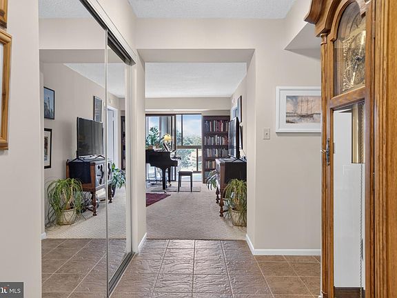 5th image of 15115 Interlachen Dr #3-612