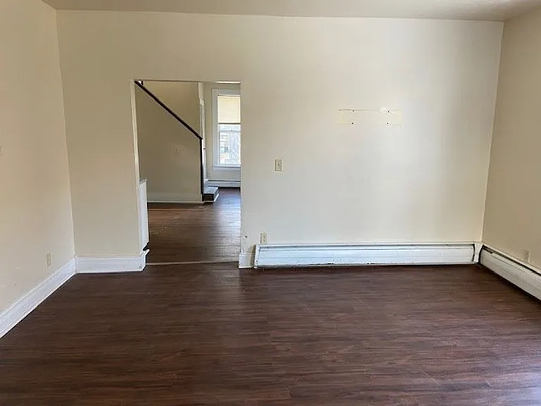 56 Lincoln Ave — Photo 6