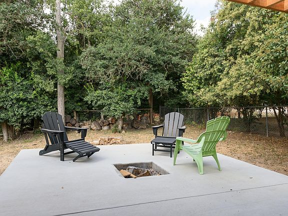 2nd image of 625 Creek Dr
