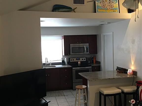 4th image of 2813 Clinton St S #1/2