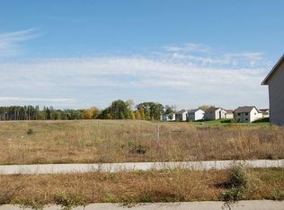 902 Bellaire Blvd, Isanti, MN 55040