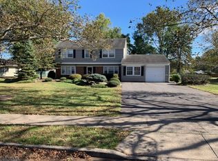 3 Boulder Ln, Somerset, NJ 08873