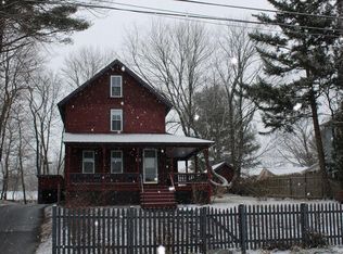 141 Elm St, Greenfield, MA 01301