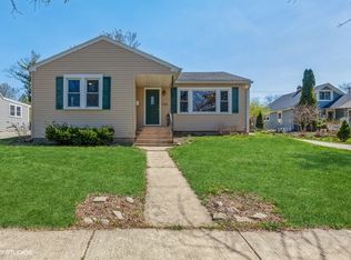 129 S Williams St, Westmont, IL