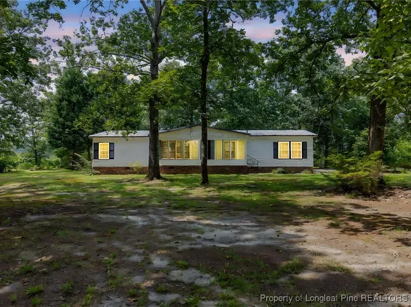 2695 Bethel Baptist Rd, Spring Lake, NC 28390