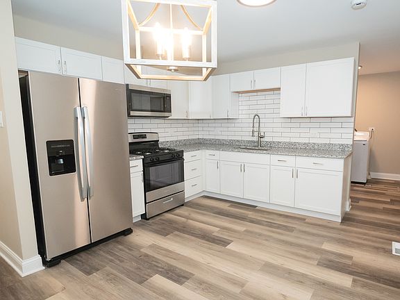 4th image of 22527 Brookwood Dr