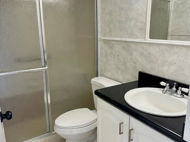 1700 NW North River Dr #106 — Photo 8