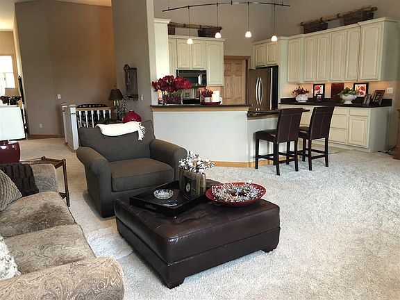 5th image of 3759 Lakeview Dr