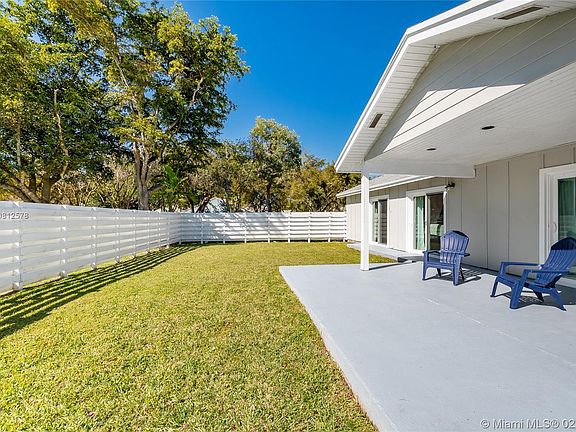 5th image of 14594 SW 142nd Court Cir S