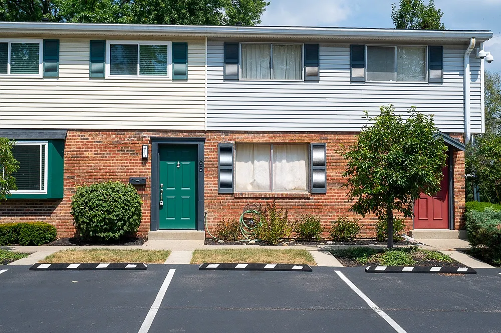 7752 Montgomery Rd — Photo 1
