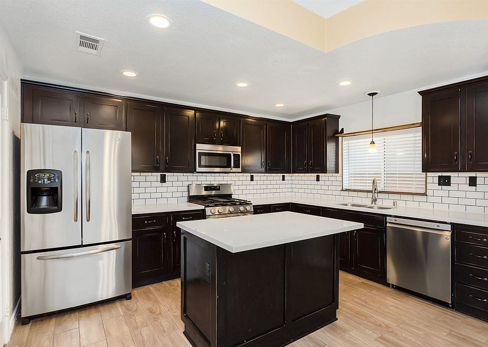 1st image of 39859 Chambray Dr