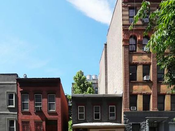 2nd image of 512 W 169th St #1