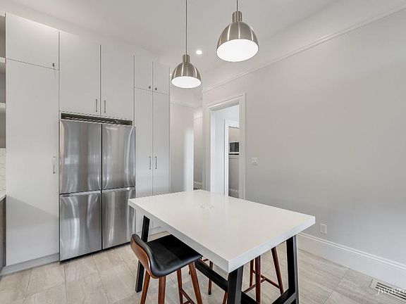 3rd image of 2070 McAllister St