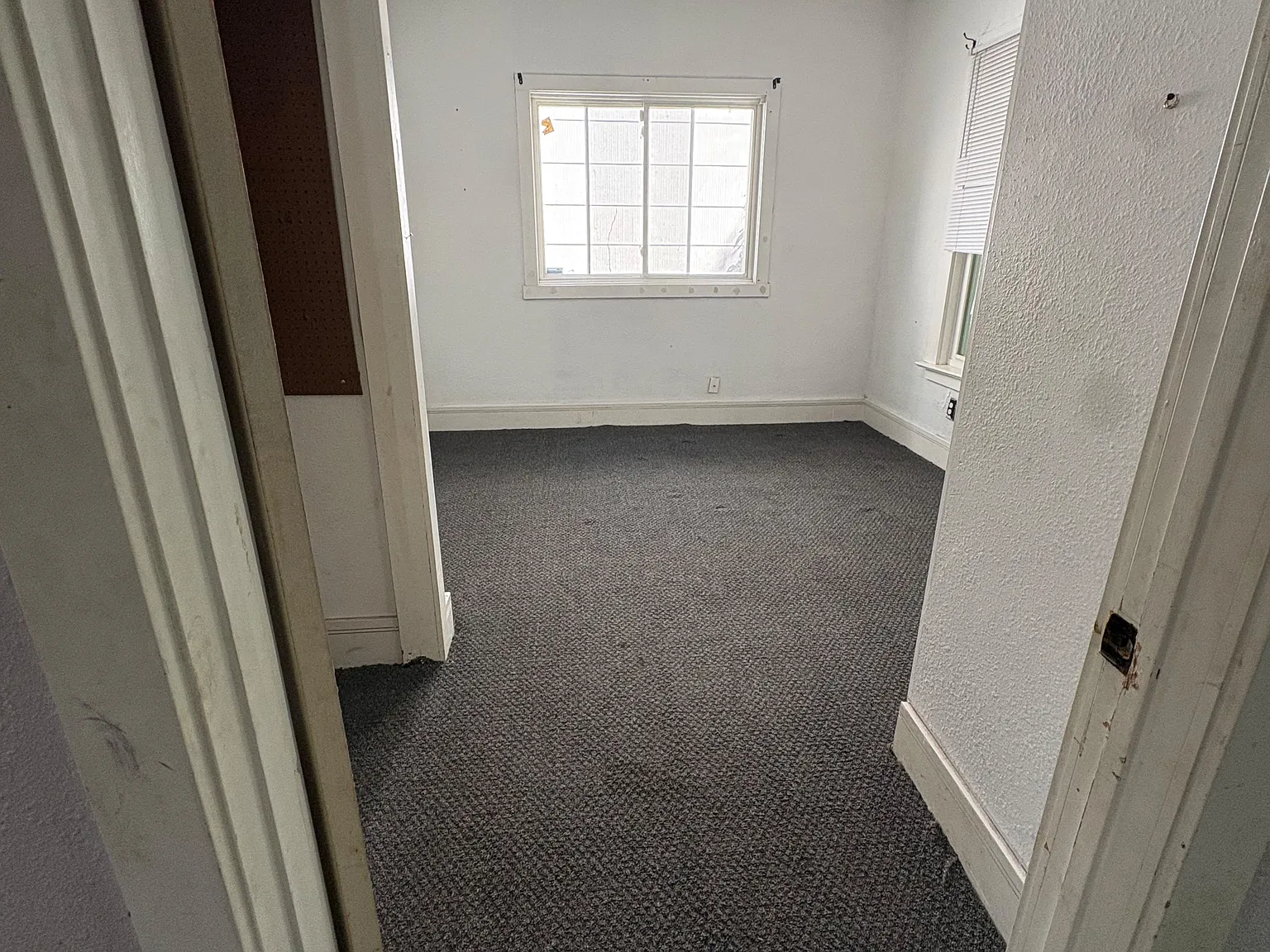 4 bed, 1155 sqft, $2,000 — Photo 4