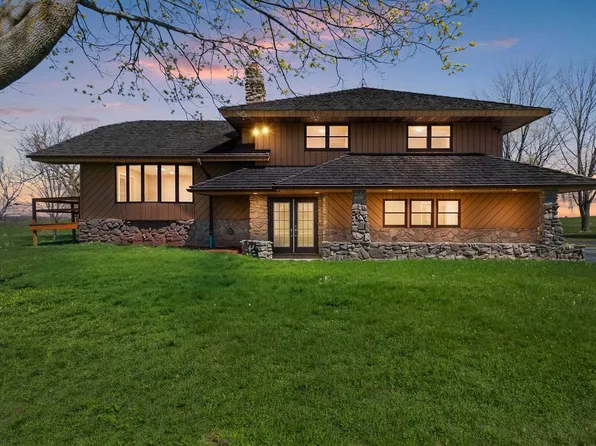 6165 Marys Rd, Luxemburg, WI 54217