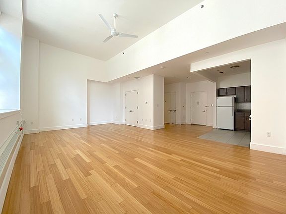 3rd image of 526 W 146th St #2K