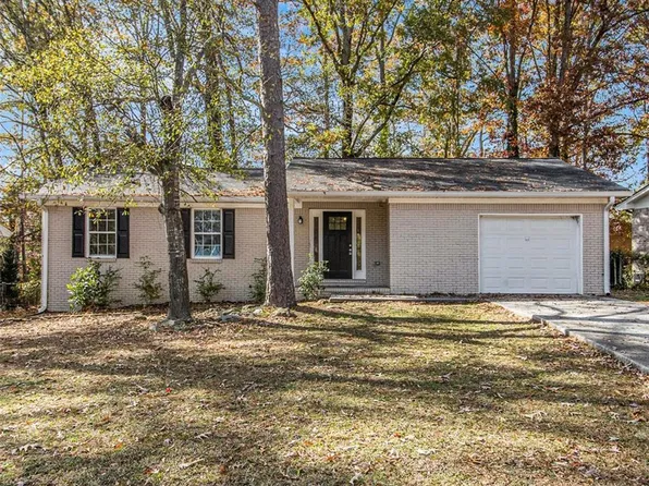 6630 Leisure Trl, Atlanta, GA 30349