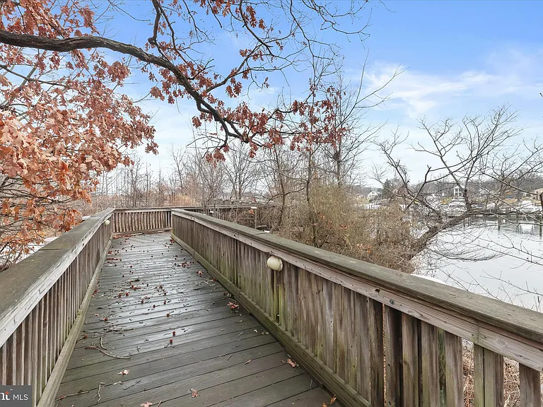304 Sweetbay Rd — Photo 62