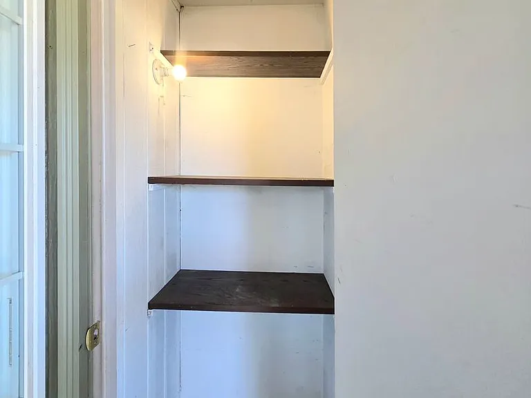 939 N Baker Ave — Photo 27