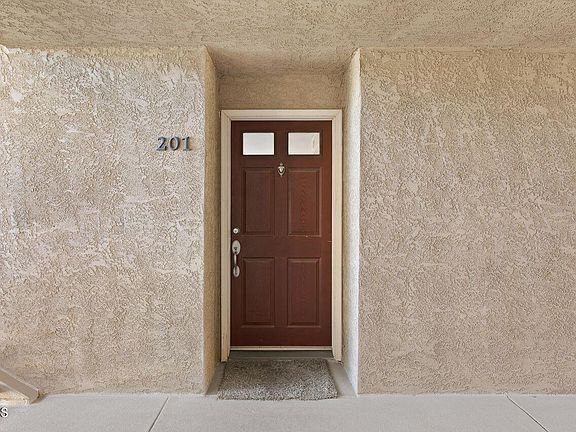 3rd image of 2320 Del Mar Way Unit 201