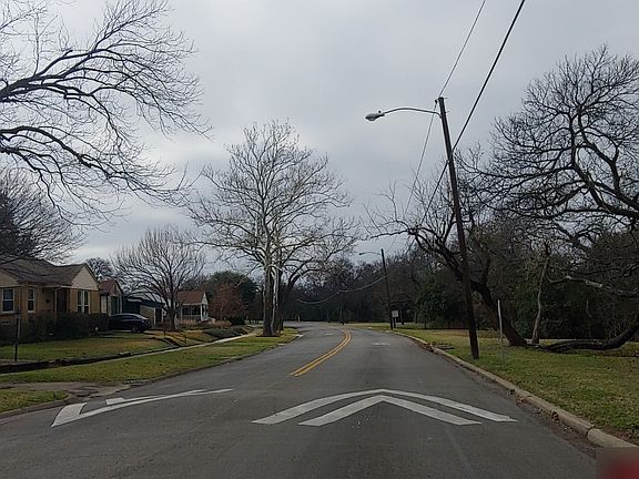 5th image of 1424 Elmwood Blvd