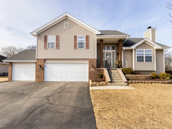 14114 Prairie Commons Ln, South Beloit, IL 61080