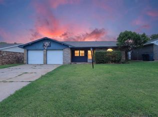 811 Ridgeway Dr, Yukon, OK 73099