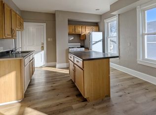 2947 S 11th St, Milwaukee, WI 53215
