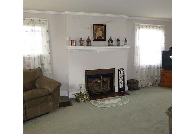 4th image of 1603 Woodlawn Ct
