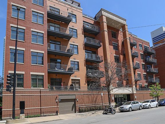 3rd image of 561 W Fulton St #502