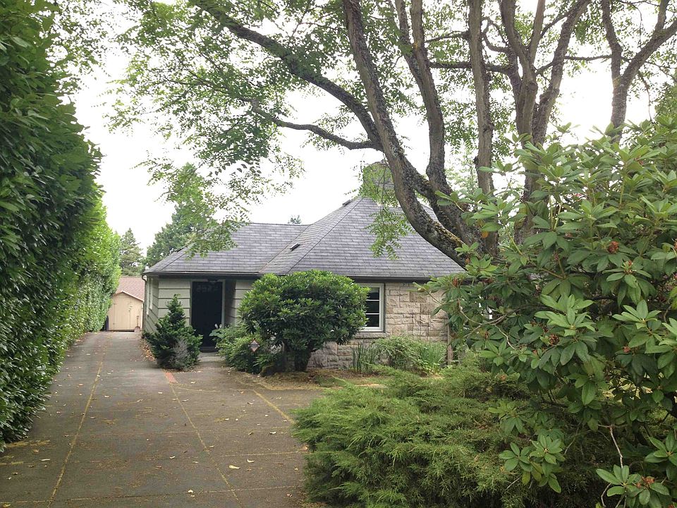 1st image of 10944 23rd Ave NE