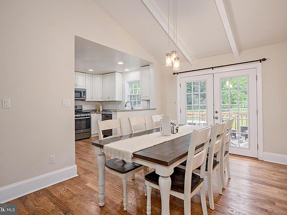 5th image of 5444 Wolf River Ln