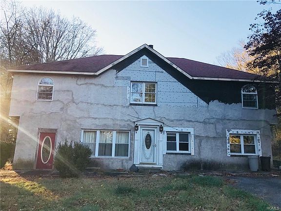 3rd image of 2373 Evergreen St
