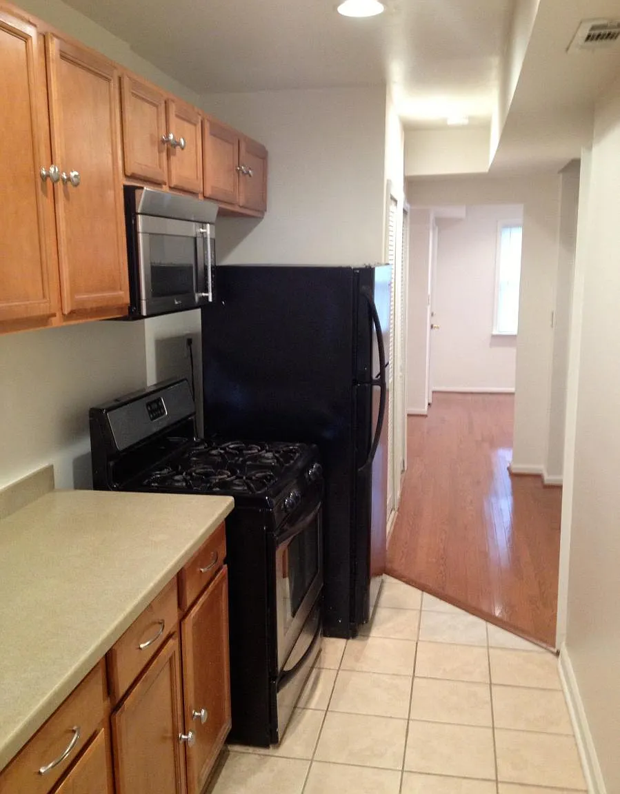 1 bed, 580 sqft, $1,375 — Photo 3