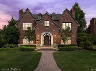 321 Aspen Rd, Birmingham, MI 48009