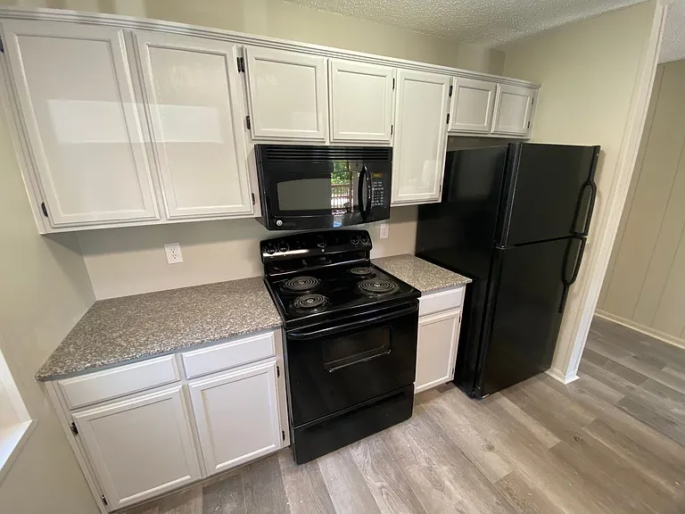 College Place Apartments — Photo 14