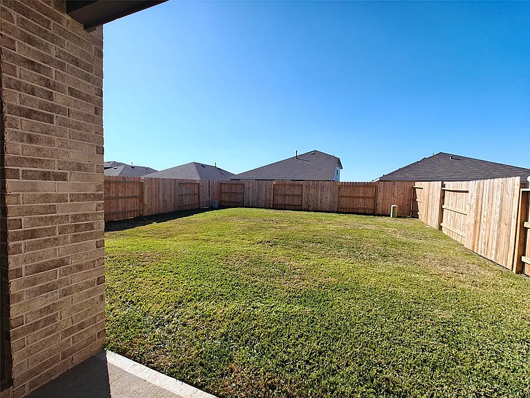 5011 Pismo Ray Dr — Photo 32