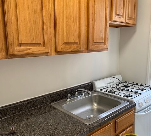 4th image of 28-16 34th St #5B