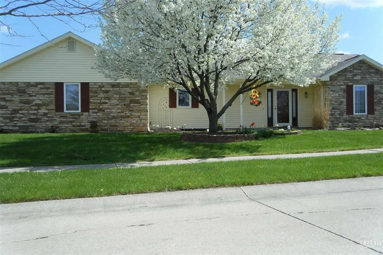 635 Pellston Ct photo 1