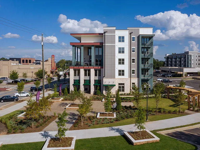 The Local Sugar Hill Apartments — Photo 8