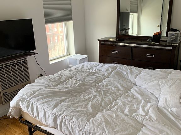 3rd image of 134 1st Ave APT 8