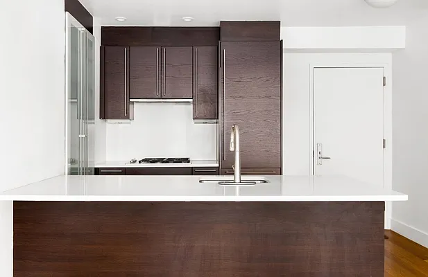 Rented by Avenues Real Estate | media 29