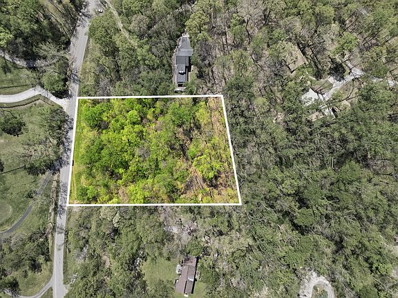 4th image of 18 High Point Ridge Rd