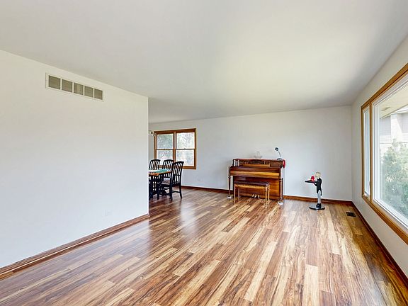 2nd image of 14320 S Elizabeth Ln
