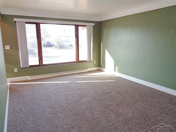 3rd image of 2562 N Oakley St