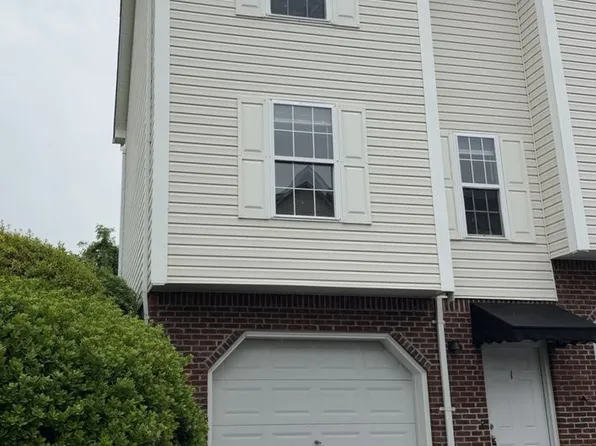 1 Ivy Ct, Johnson City, TN 37615