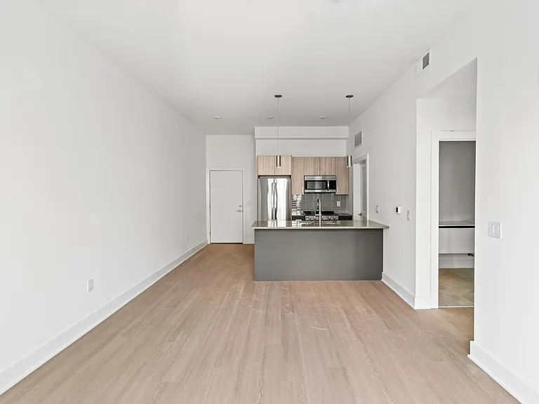 1 bedroom kitchen/living