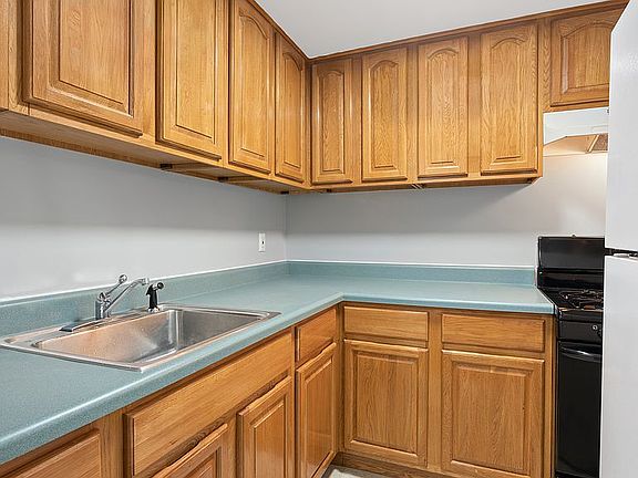 4th image of 41 W 131st St #1
