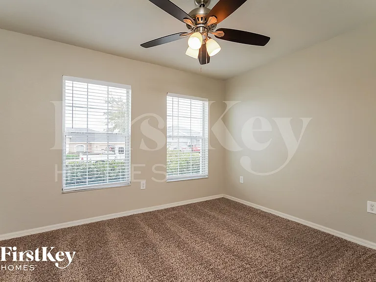 881 Greenshank Dr — Photo 12